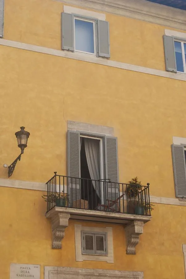 New! Bellissimo Palazzofranchi Pantheon Apartment Rome