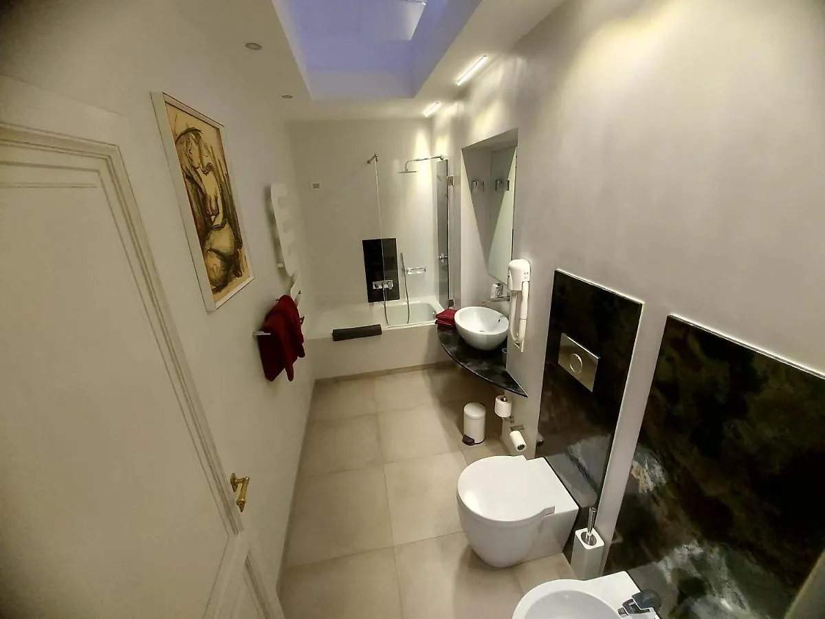 New! Bellissimo Palazzofranchi Pantheon Apartment Rome Italy